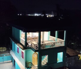 Core Group Campus. Integrated housing for up to 30. Combined group housing at Casa Maria and Family Cottage for 30 guests at SmallFry's Beach Resort.